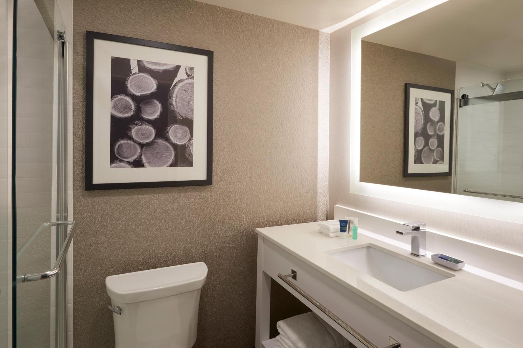 Four Points By Sheraton Воган Экстерьер фото